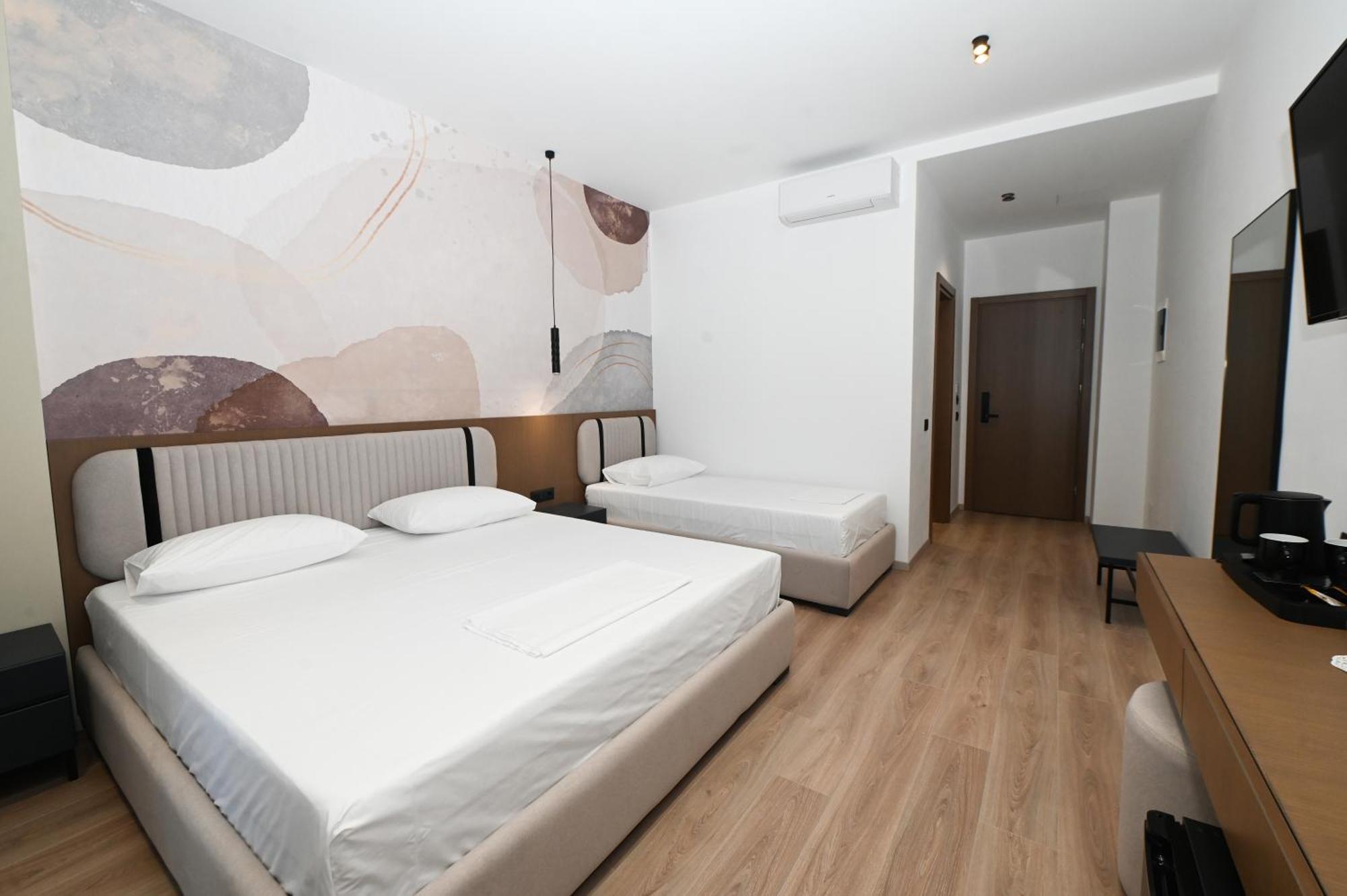 Monun Hotel Ksamil Exterior photo